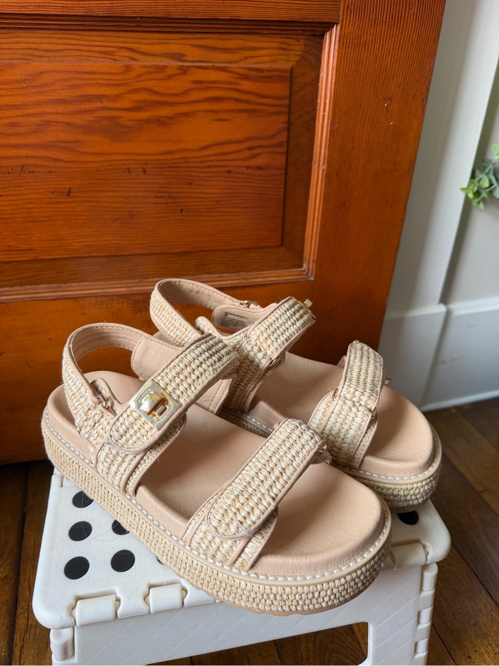 Steve Madden Beige Woven Platform Sandals